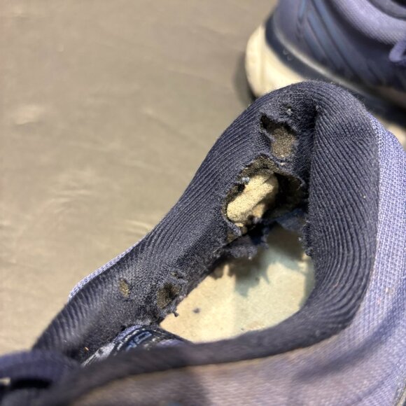 Mizuno Women’s Athletic Running Shoes — Blue, Size 9.5 — Damaged Heel - Picture 6 of 9